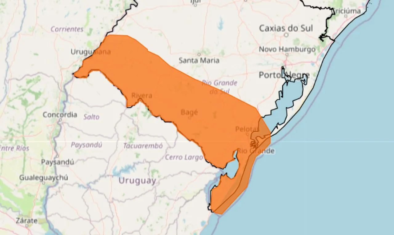O mapa mostra as &aacute;reas em alertas para temporais e chuva intensa